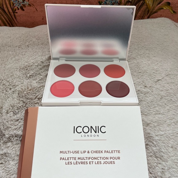 Iconic London Multi-use Lip and Cheek Palette - Picture 3 of 6